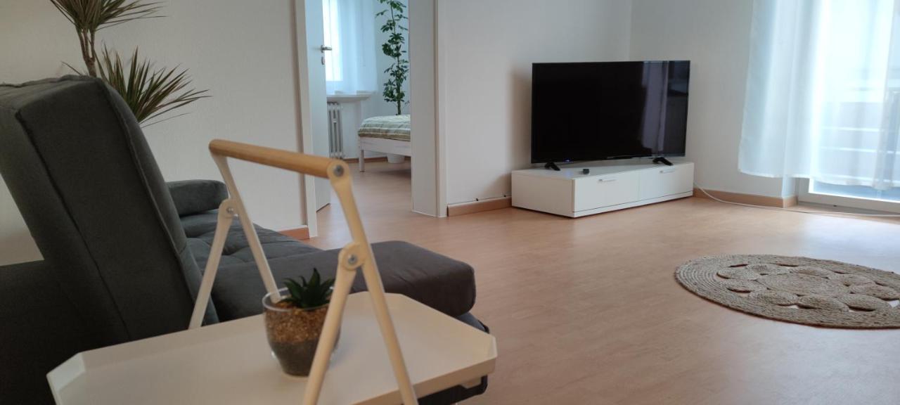 Schoene Und Optimal Gelegene Wohnung Og Weisskirchen Eksteriør bilde