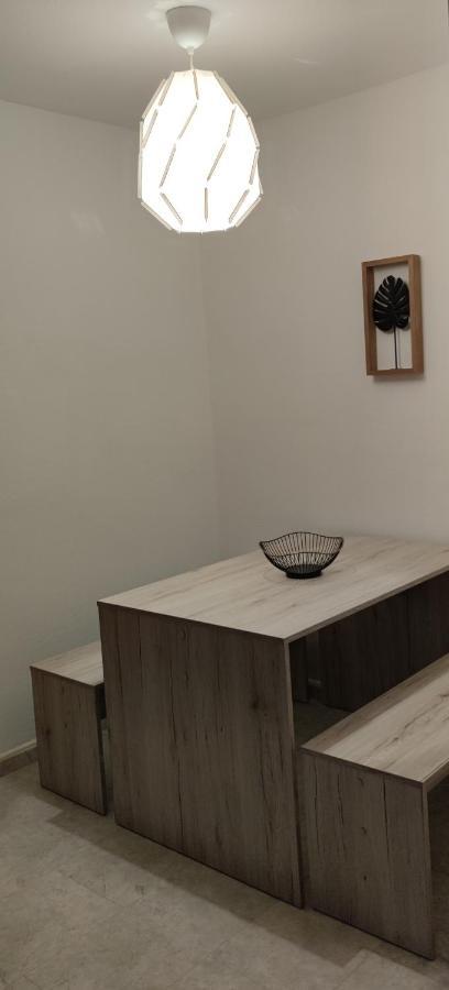 Schoene Und Optimal Gelegene Wohnung Og Weisskirchen Eksteriør bilde